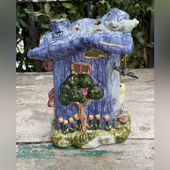 Kimberly Designs 2001 vintage blue ceramic flowers & animals tealight outhouse - Picture 4 of 12
